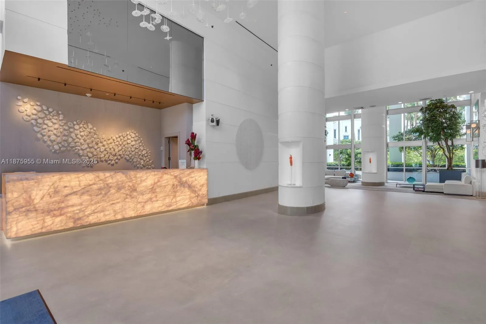 5959 Collins Ave, #804