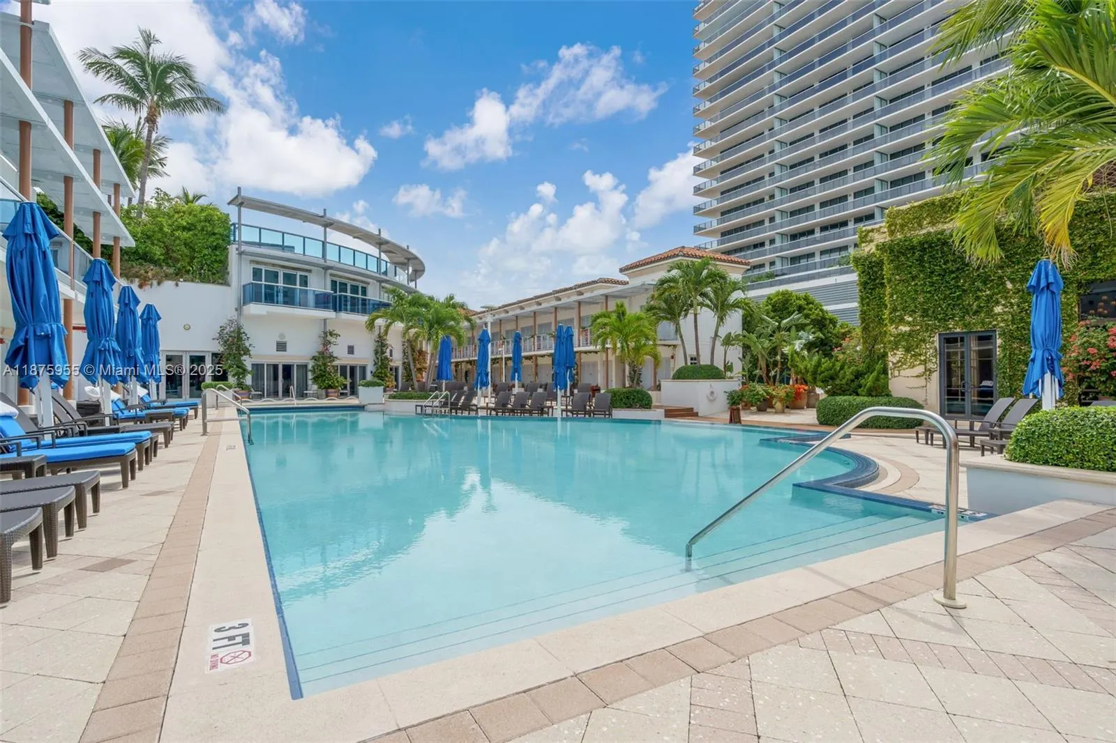 5959 Collins Ave, #804