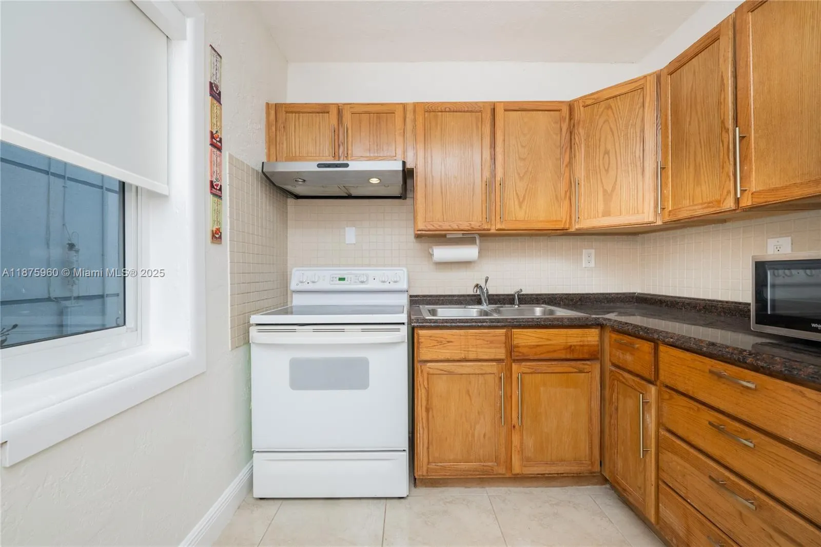 3220 N Surf Rd, #1-2
