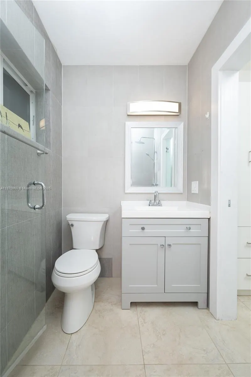 3220 N Surf Rd, #1-2