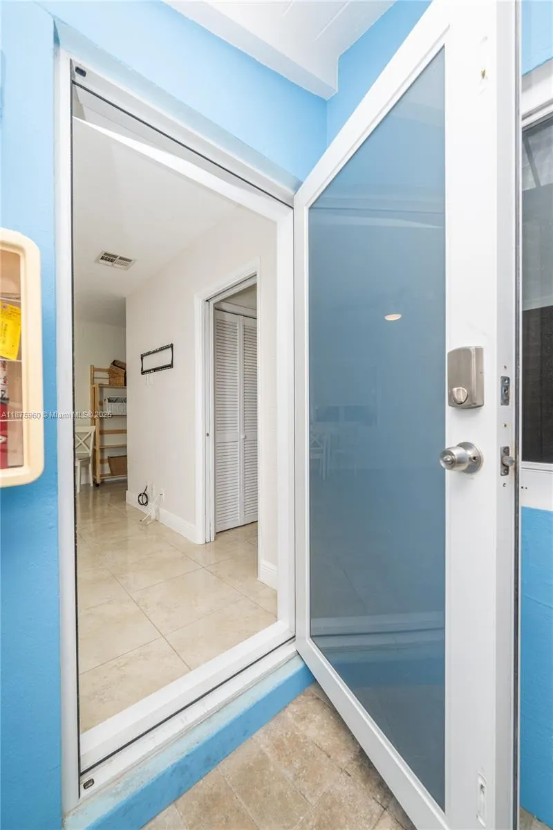 3220 N Surf Rd, #1-2