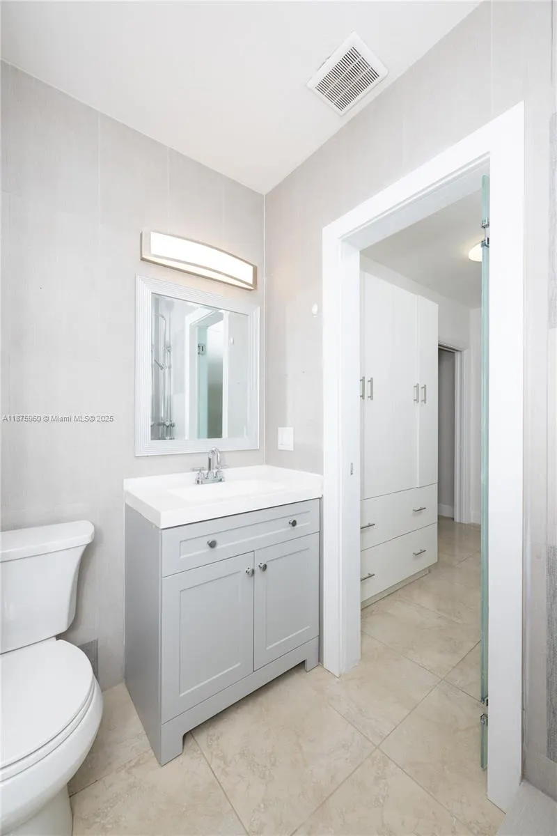 3220 N Surf Rd, #1-2