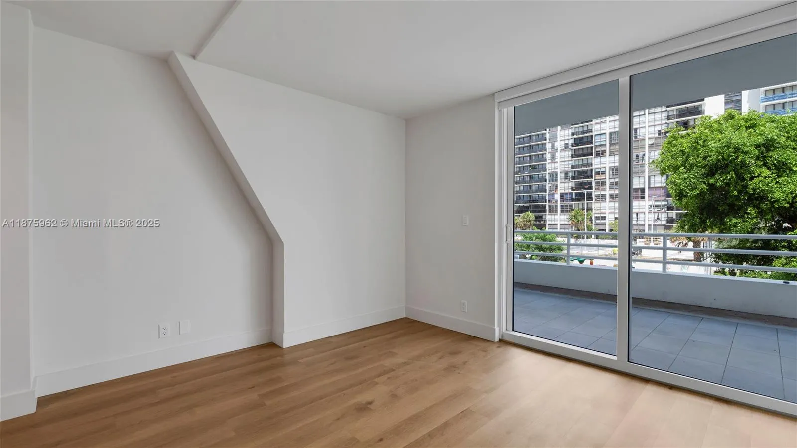 555 NE 34th St, #1804