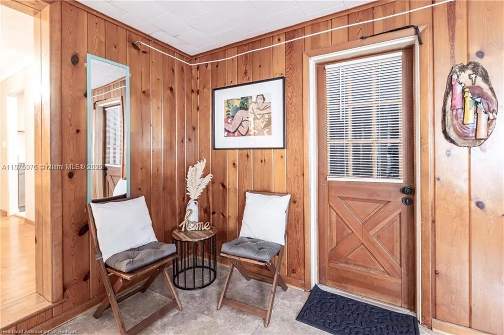 2600 Lakeview Drive