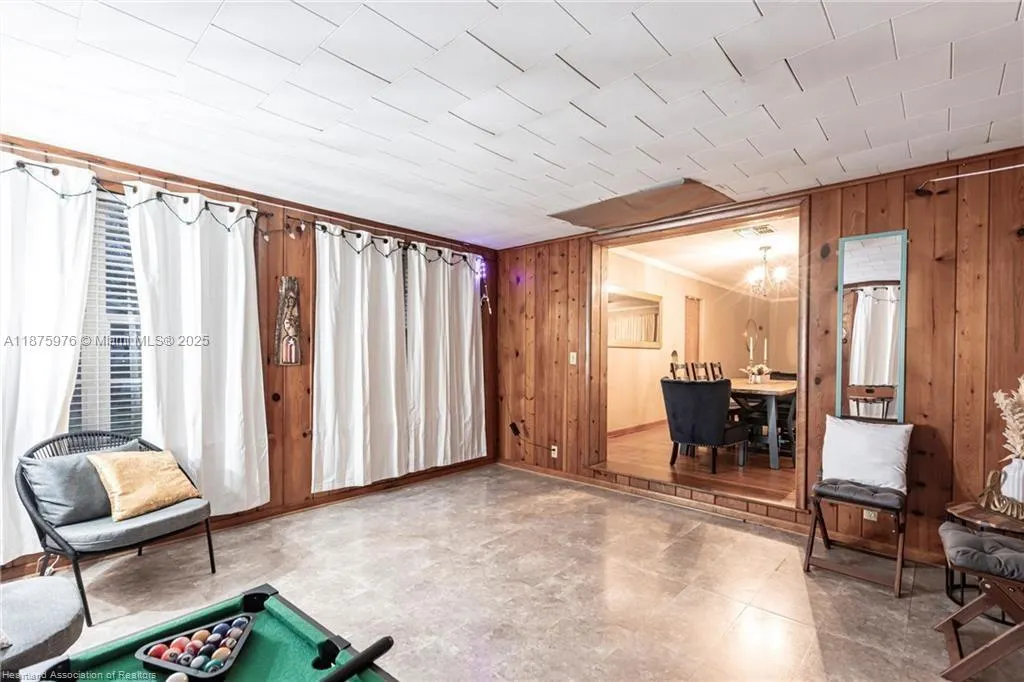 2600 Lakeview Drive