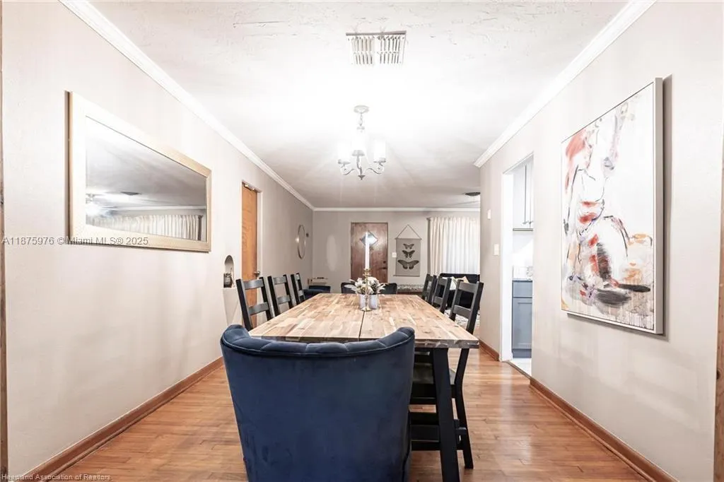 2600 Lakeview Drive