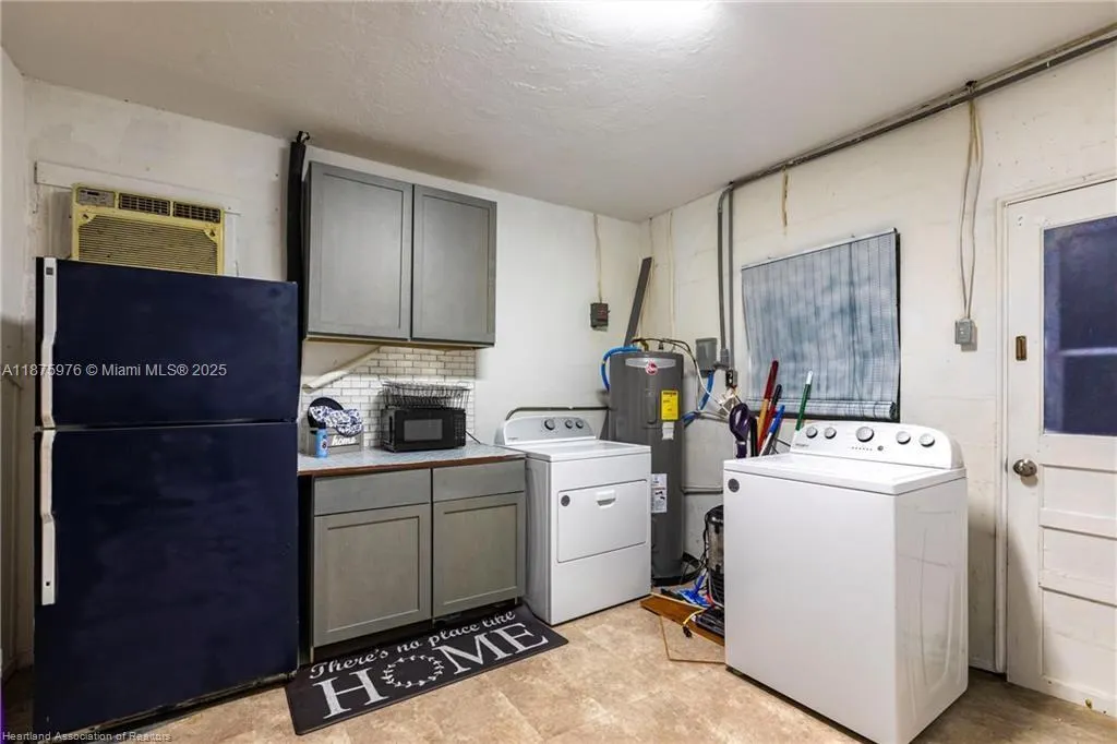 2600 Lakeview Drive