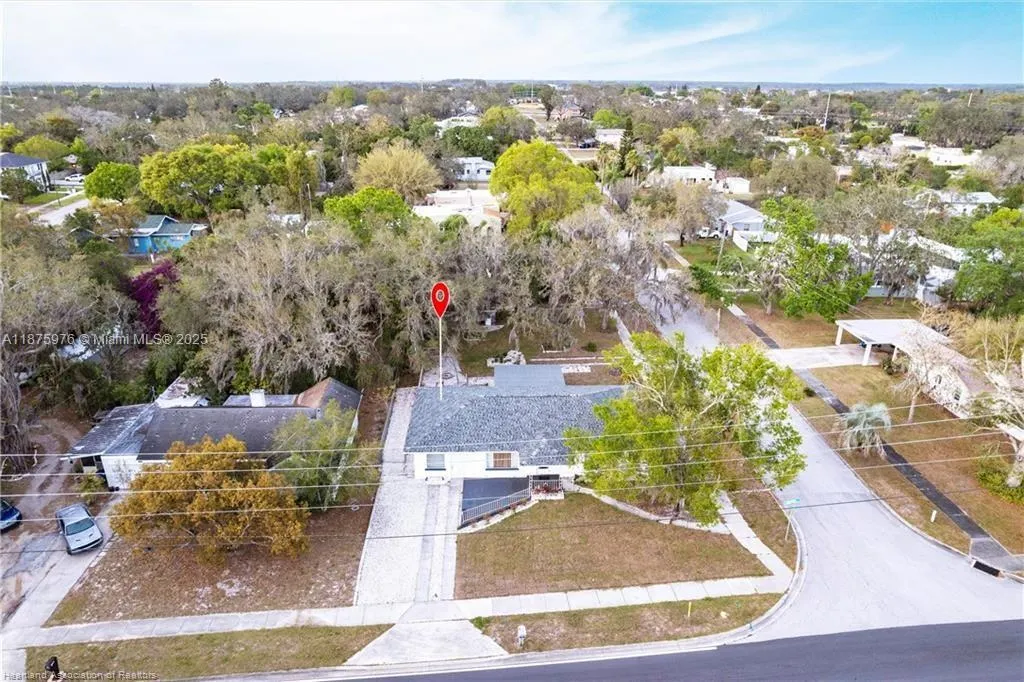 2600 Lakeview Drive