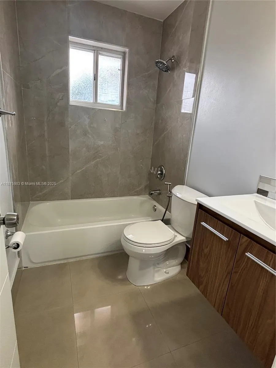 2238 W 74th St, #201-26