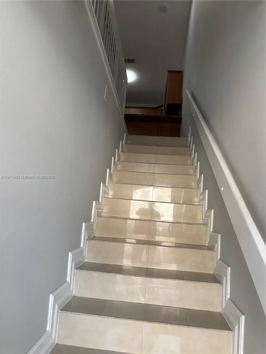 2238 W 74th St, #201-26
