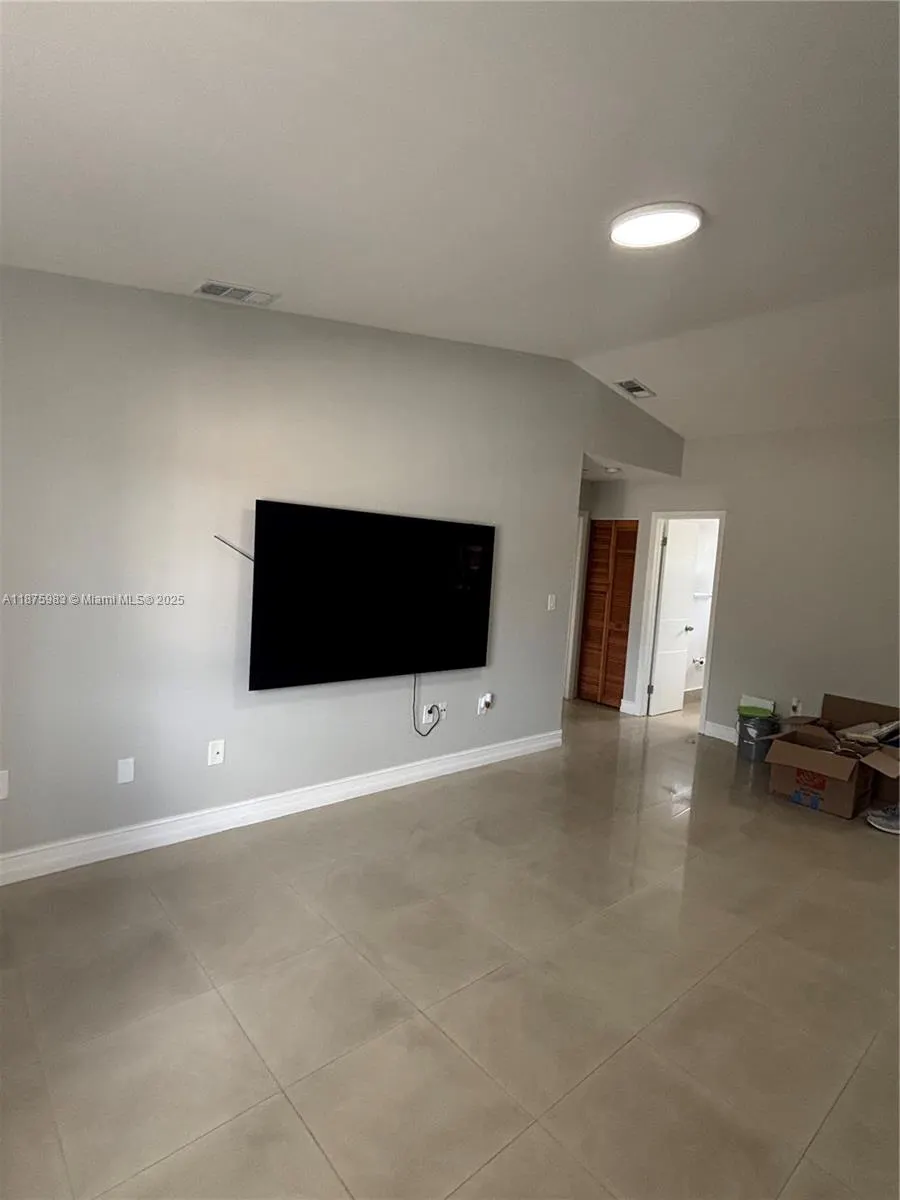 2238 W 74th St, #201-26