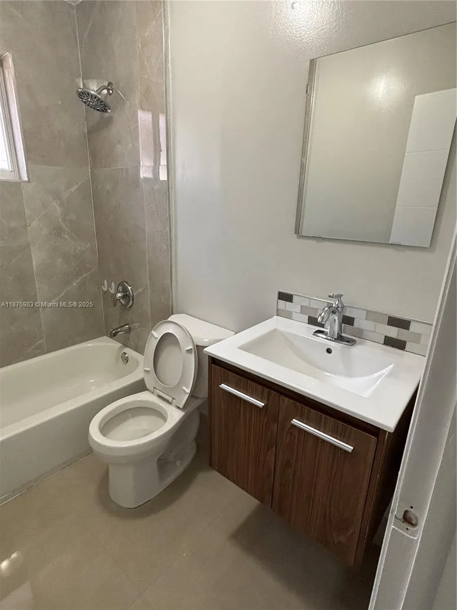 2238 W 74th St, #201-26
