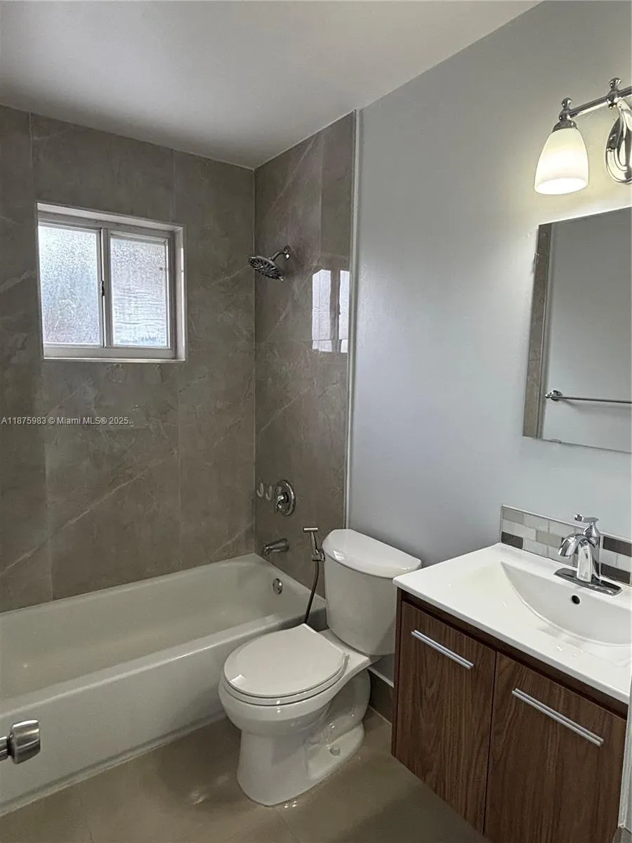 2238 W 74th St, #201-26