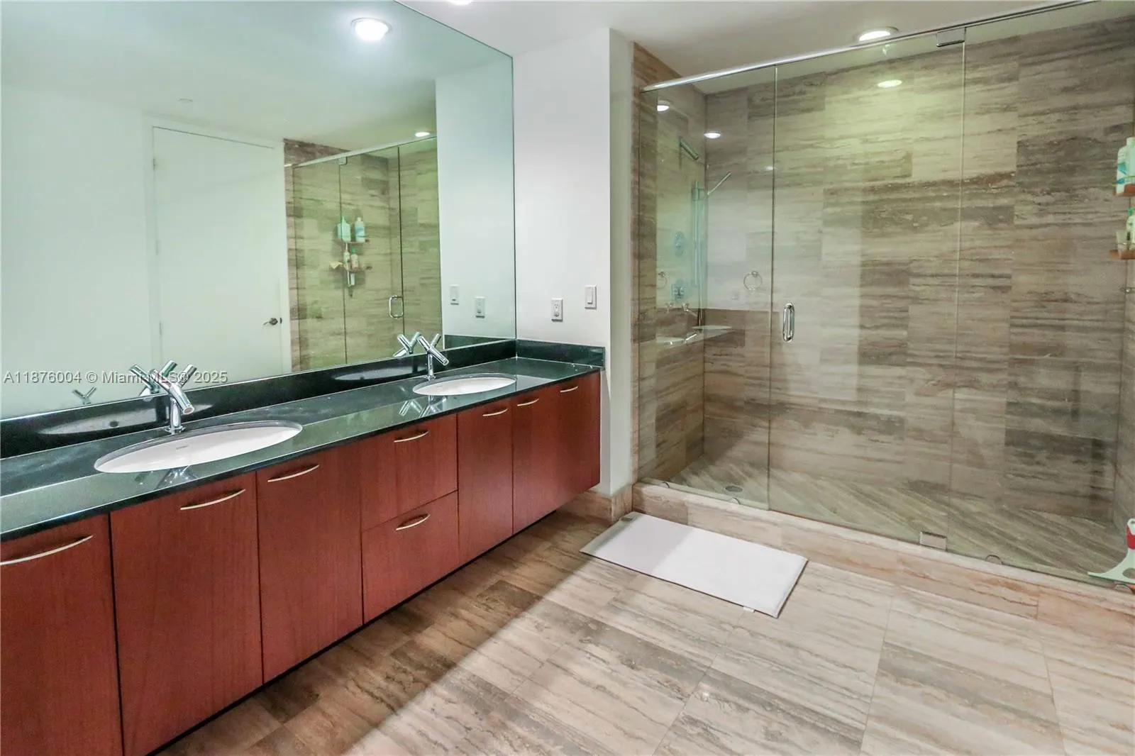16001 Collins Ave, #705