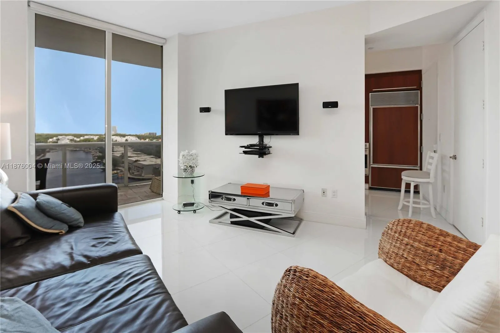 16001 Collins Ave, #705