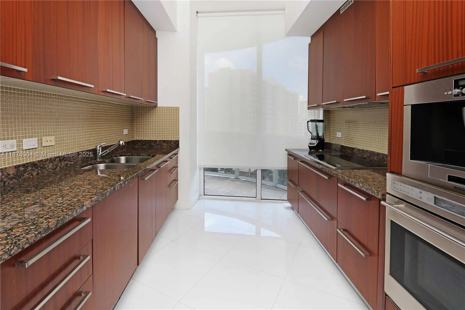 16001 Collins Ave, #705