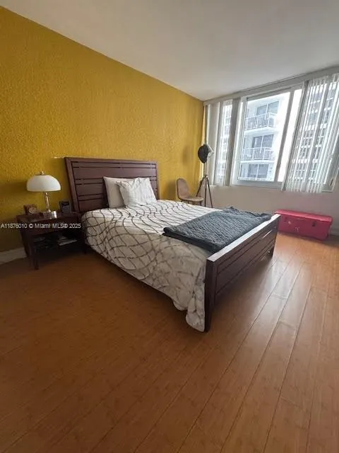 1200 West Ave, #322