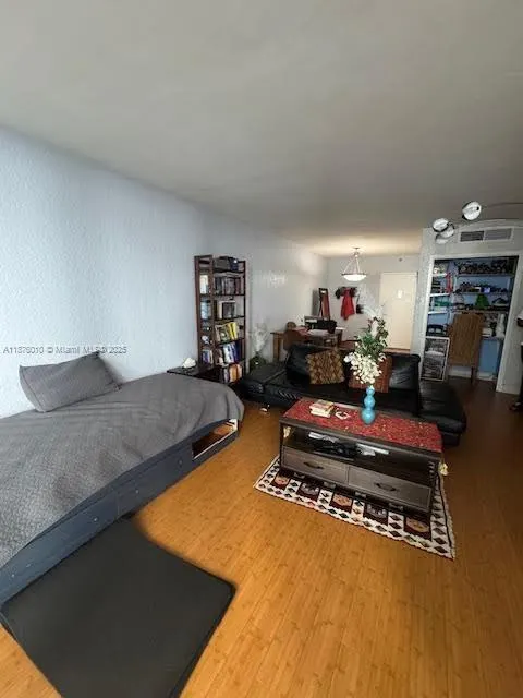 1200 West Ave, #322