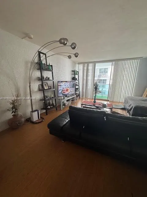 1200 West Ave, #322