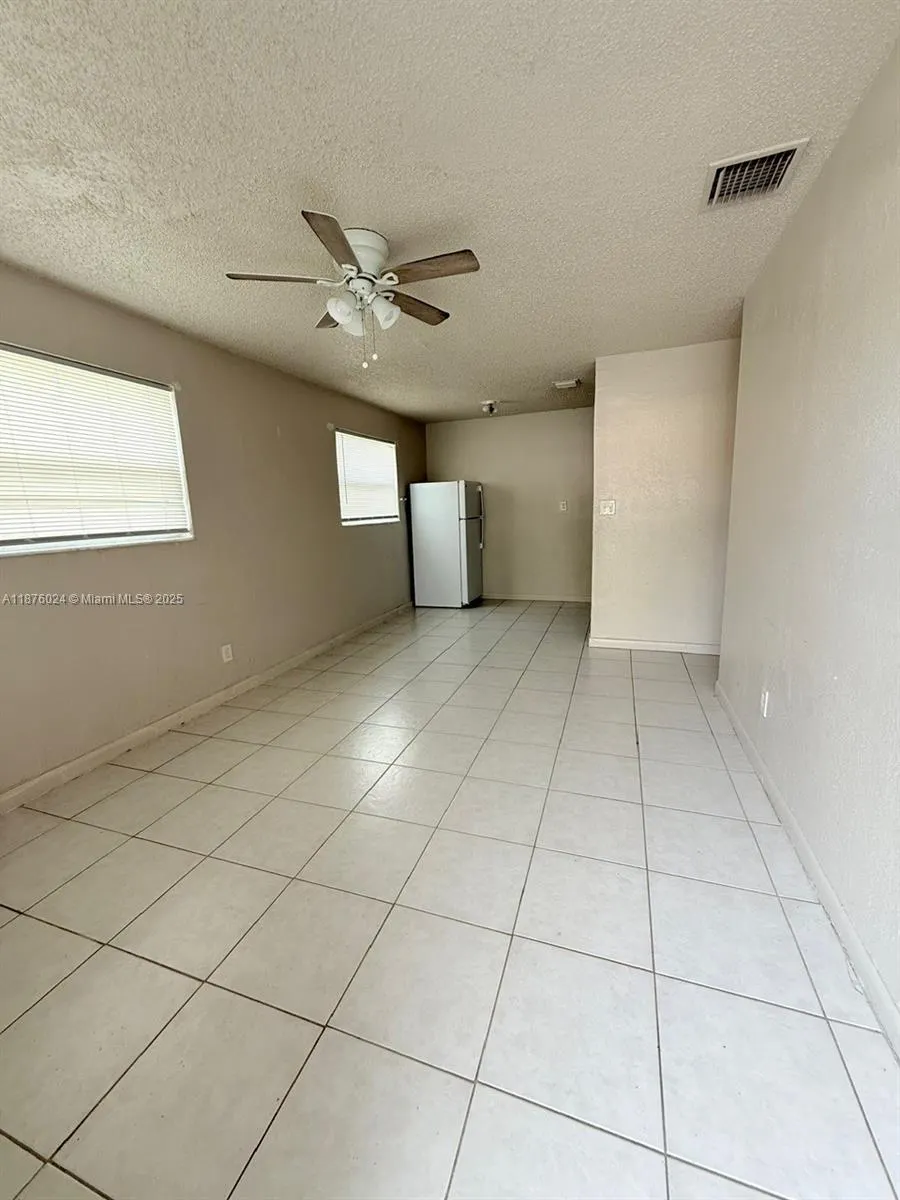 2798 NW 9th Pl