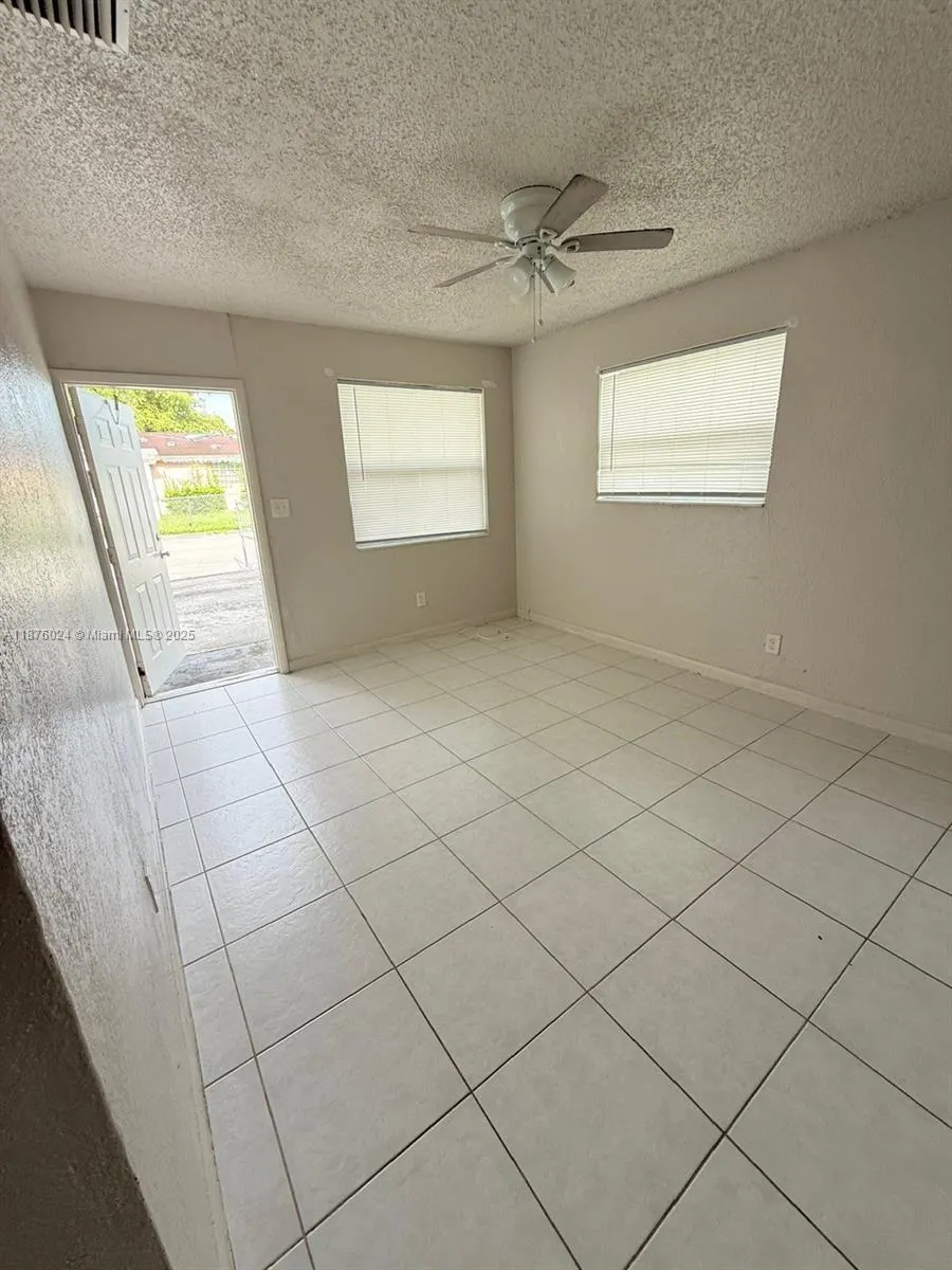 2798 NW 9th Pl