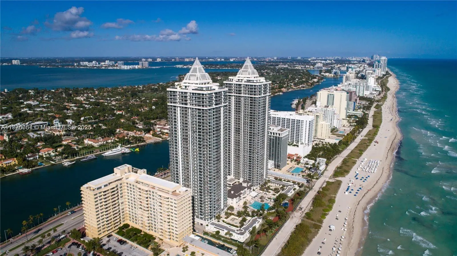 4779 Collins Ave, #1008