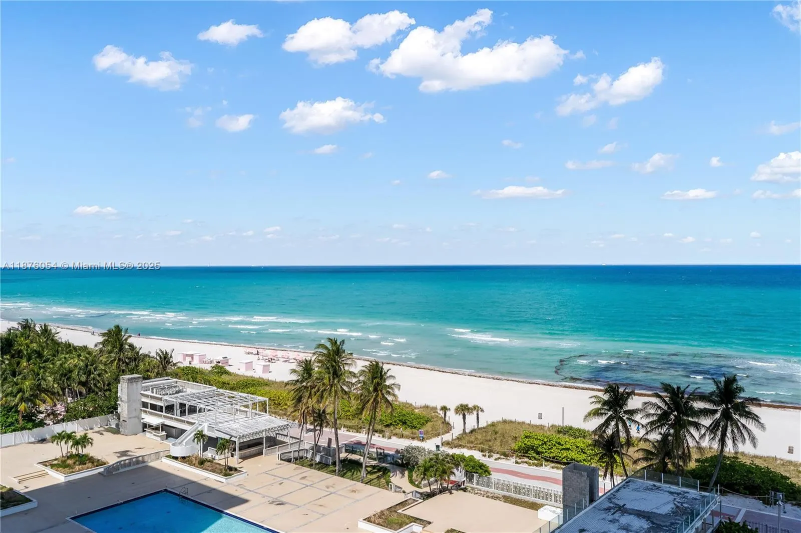 4779 Collins Ave, #1008
