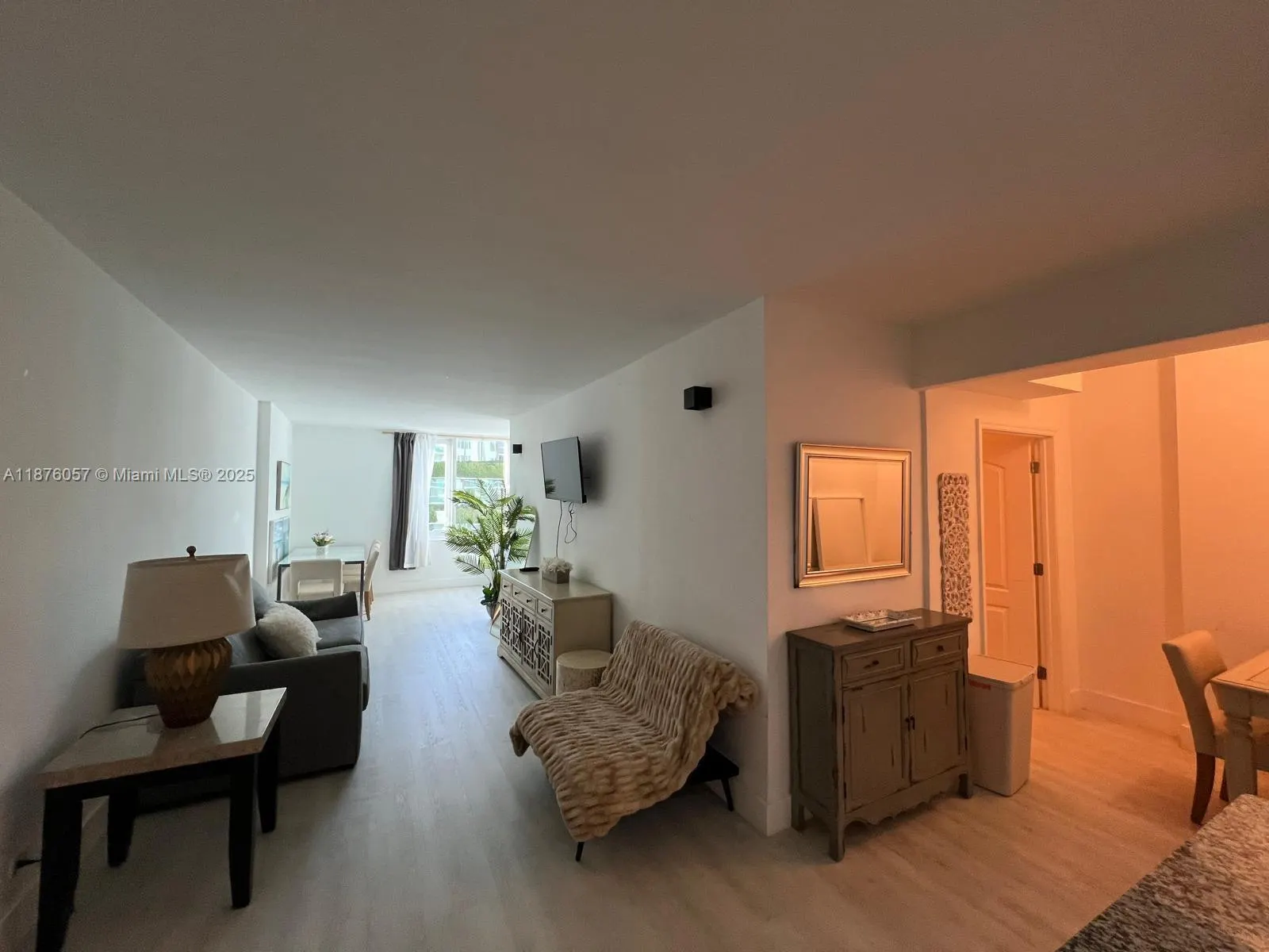 2301 Collins Ave, #632
