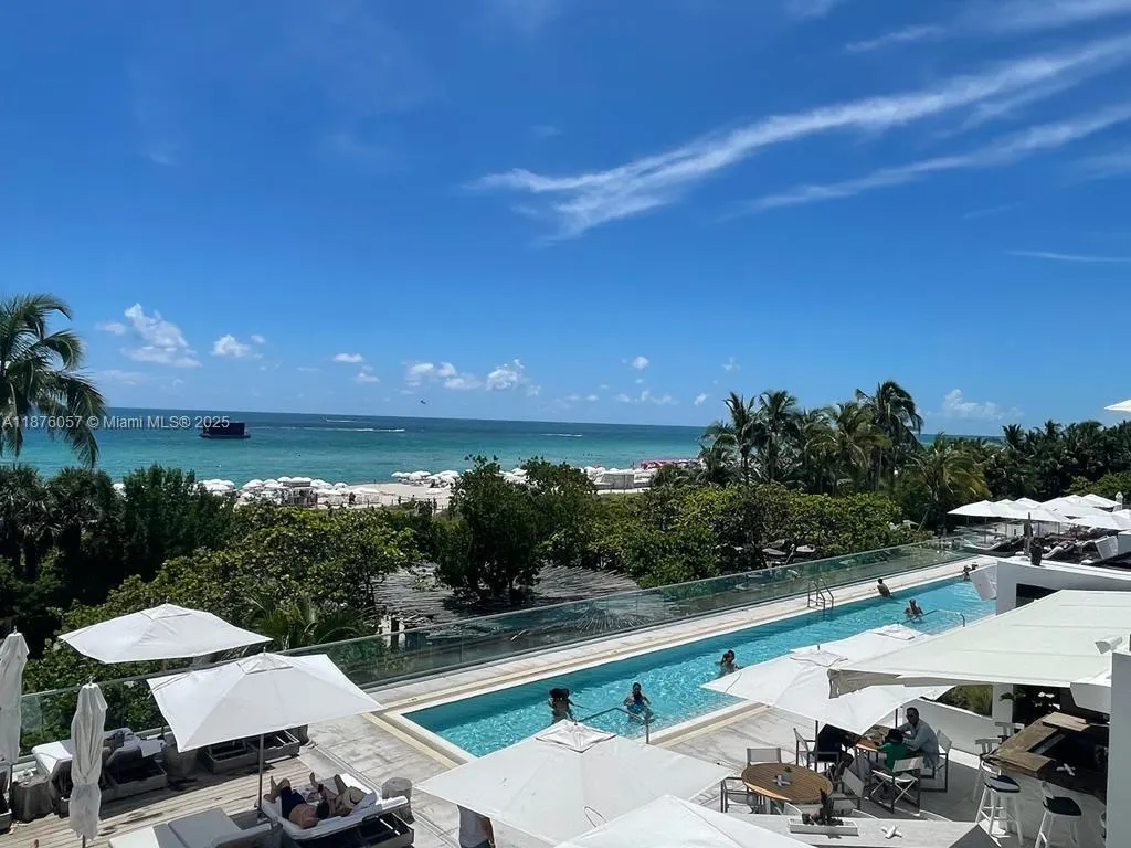 2301 Collins Ave, #632