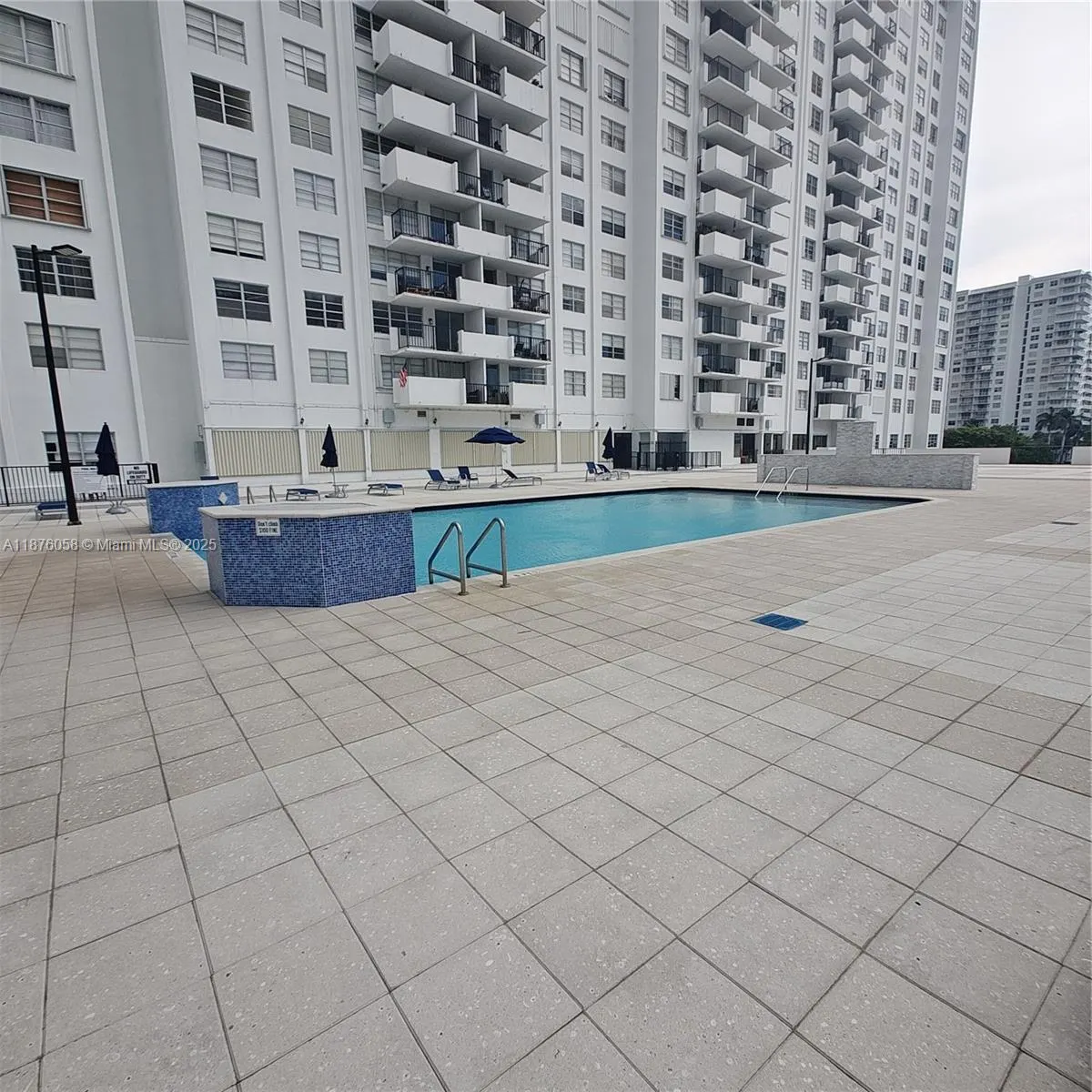 2750 NE 183rd St, #301
