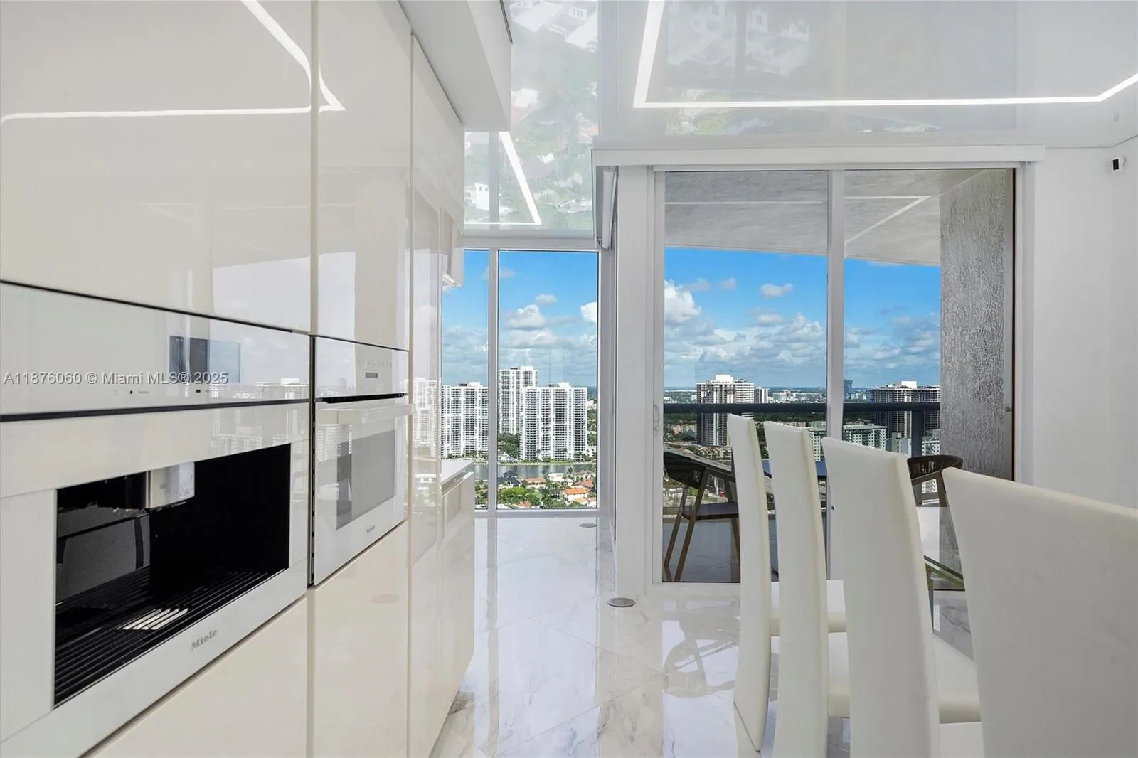 18911 Collins Ave, #3204