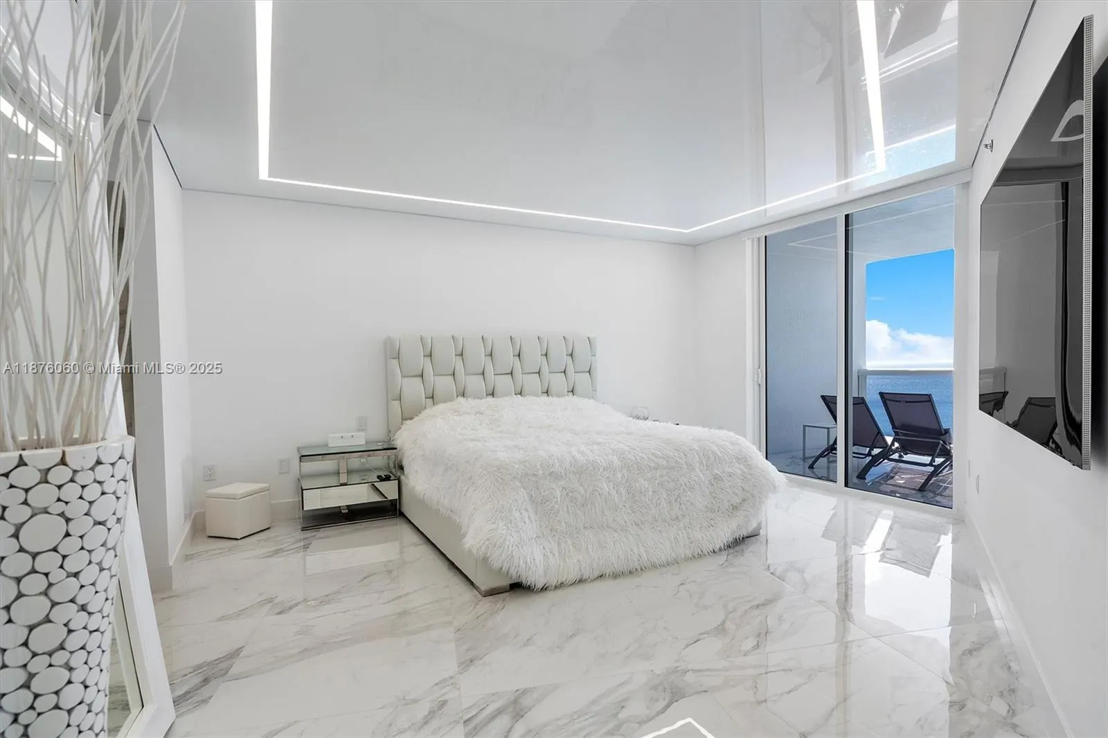 18911 Collins Ave, #3204