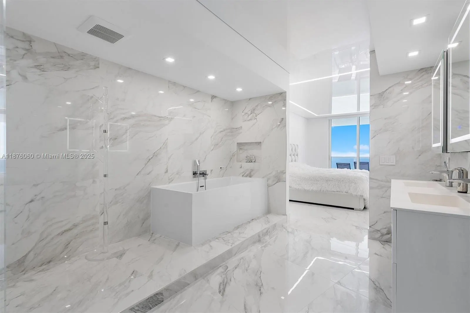 18911 Collins Ave, #3204