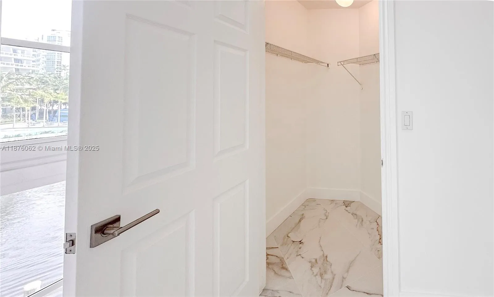 3001 NE 185th St, #317