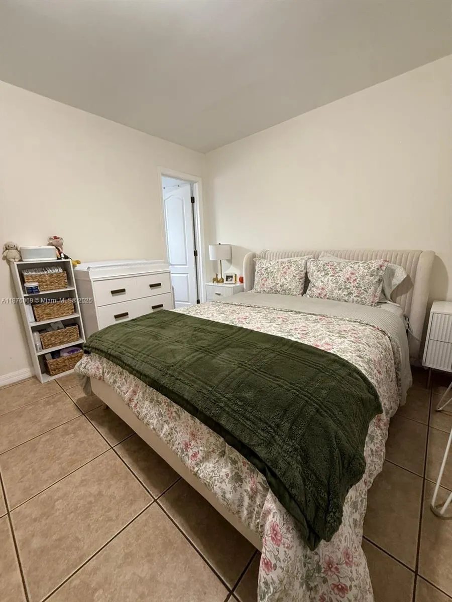 13 S Royal Poinciana Blvd, #7