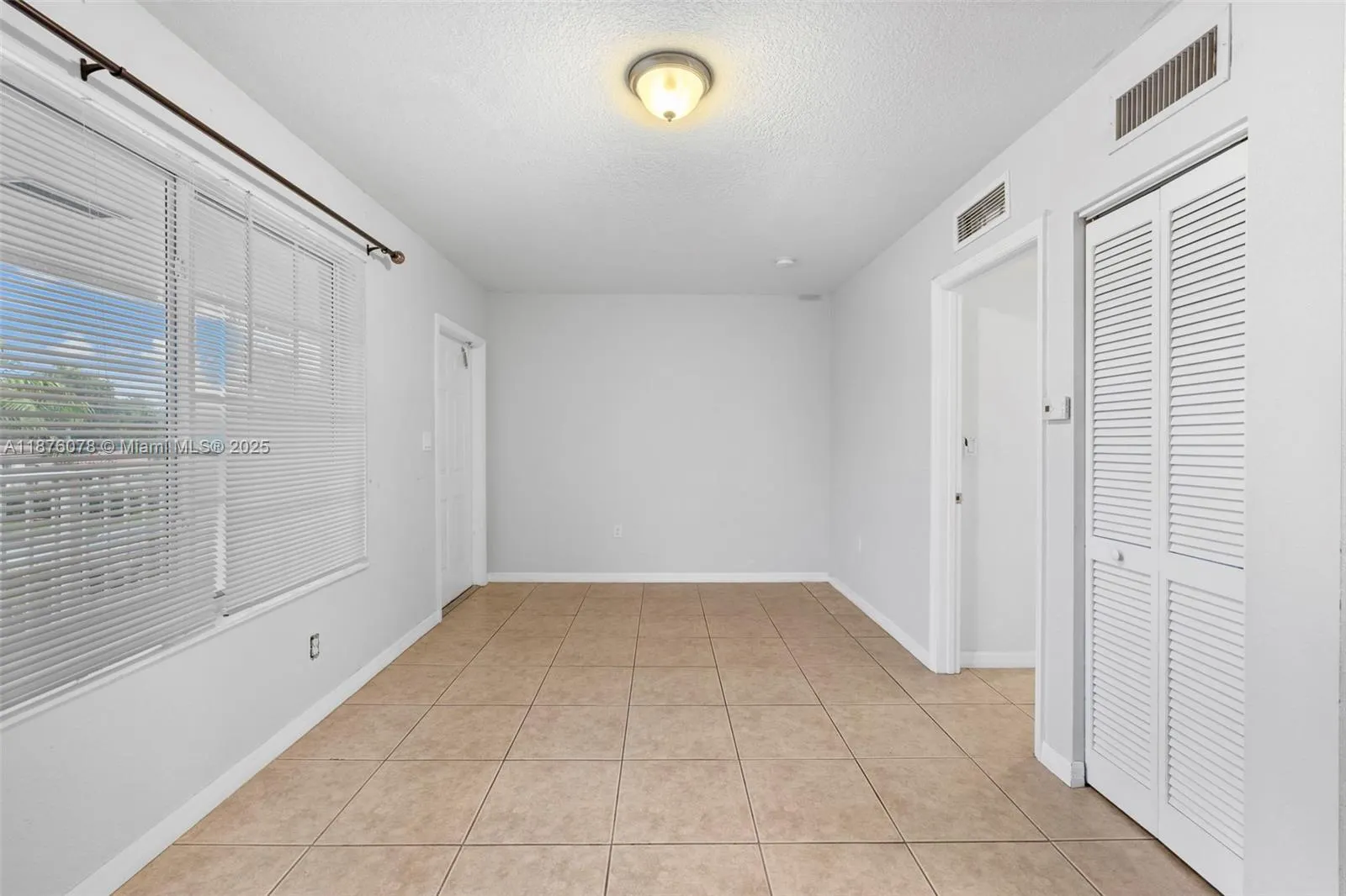 13 S Royal Poinciana Blvd, #17