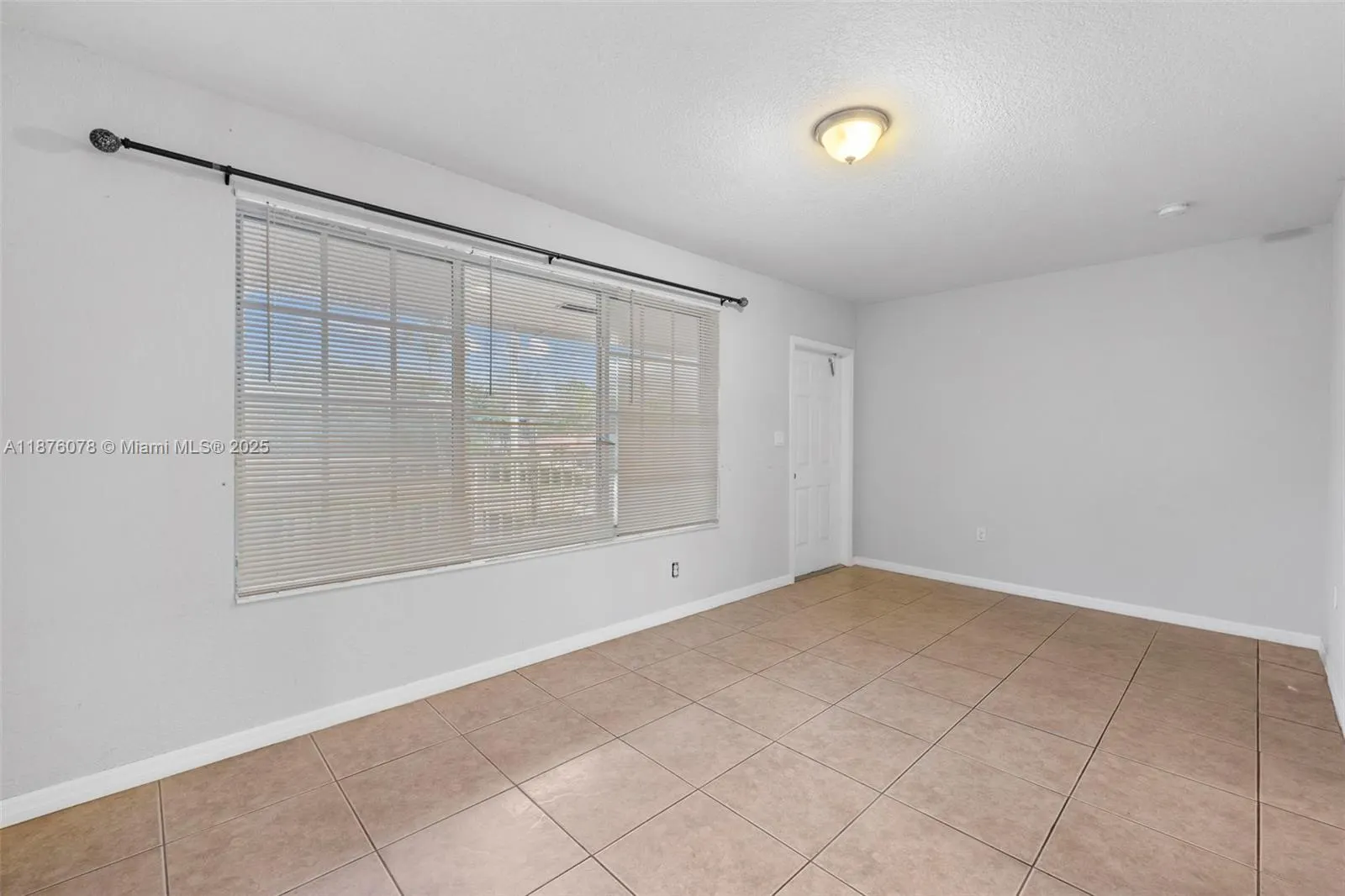 13 S Royal Poinciana Blvd, #17
