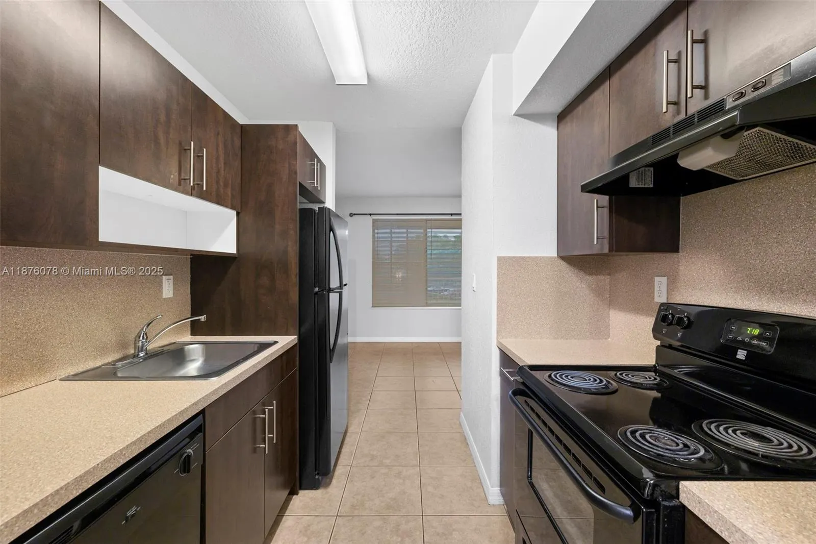 13 S Royal Poinciana Blvd, #17