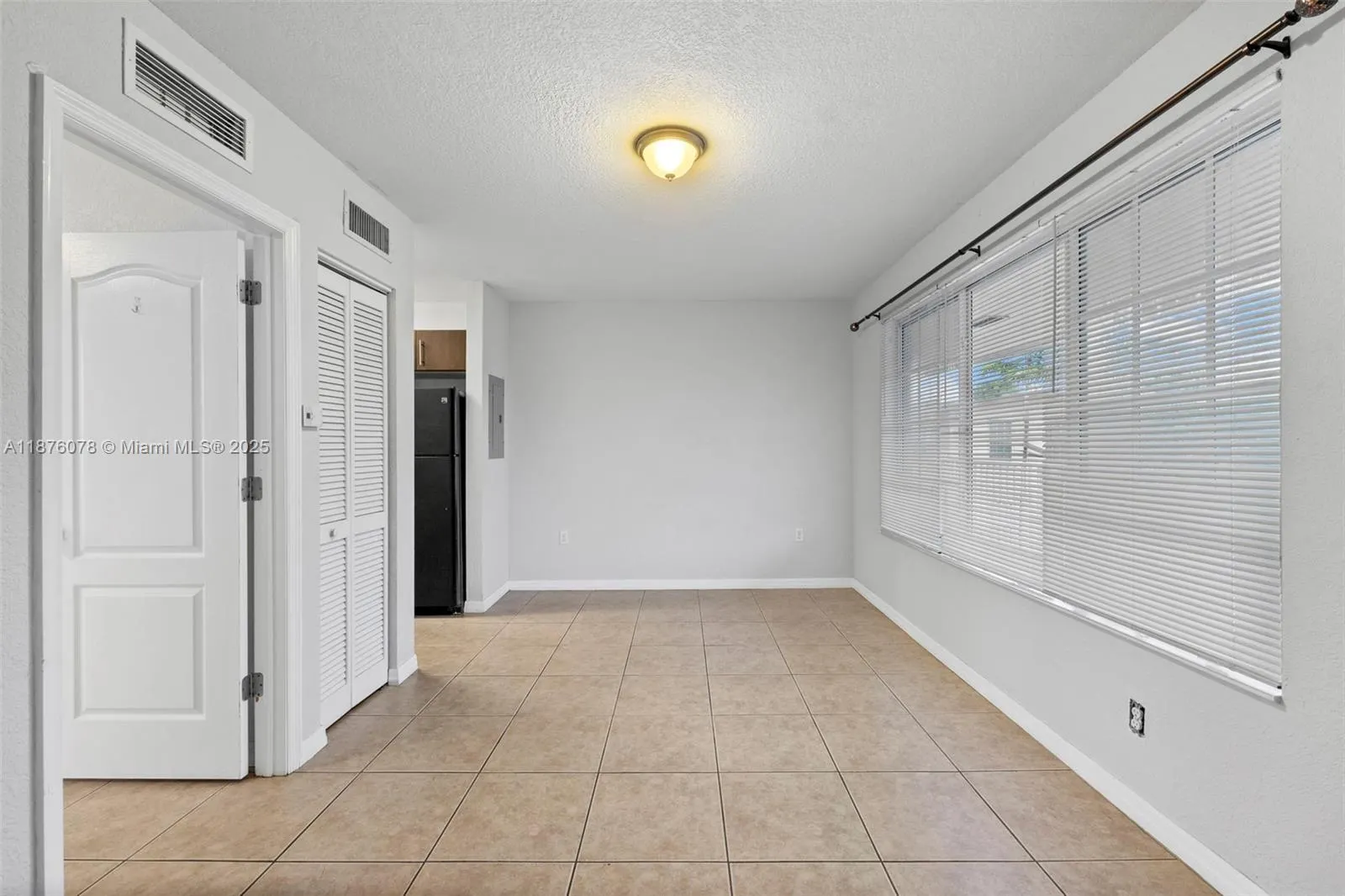 13 S Royal Poinciana Blvd, #17