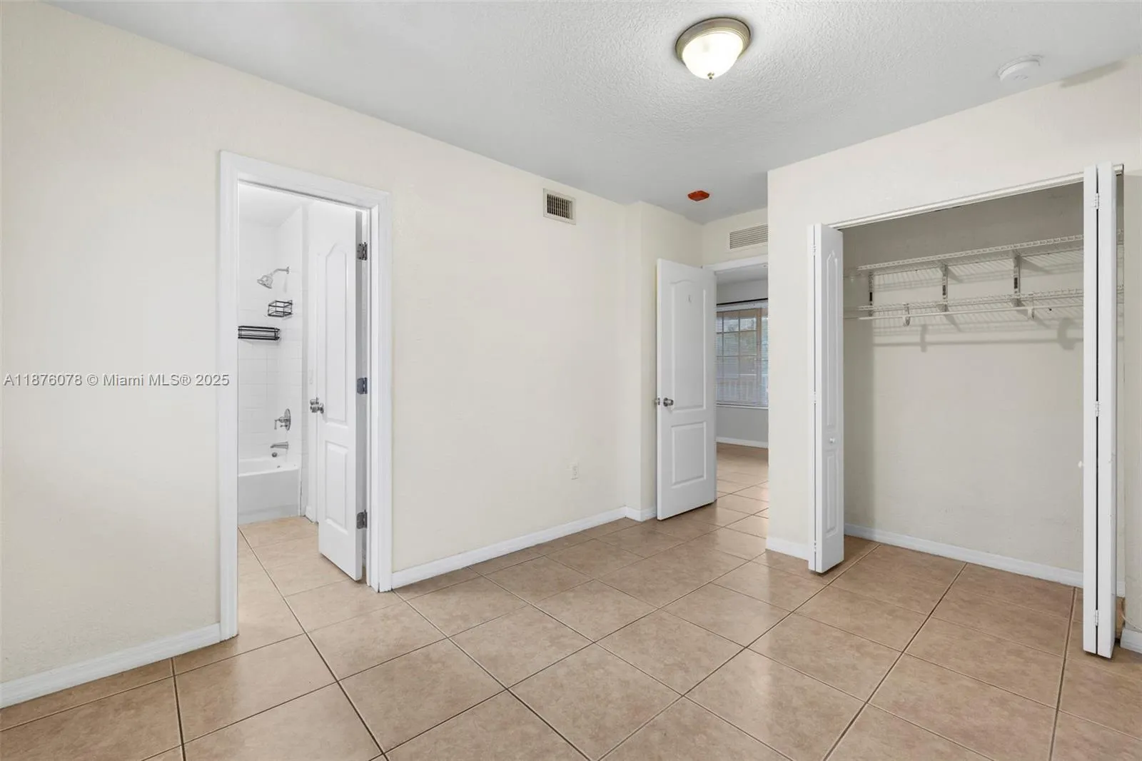 13 S Royal Poinciana Blvd, #17