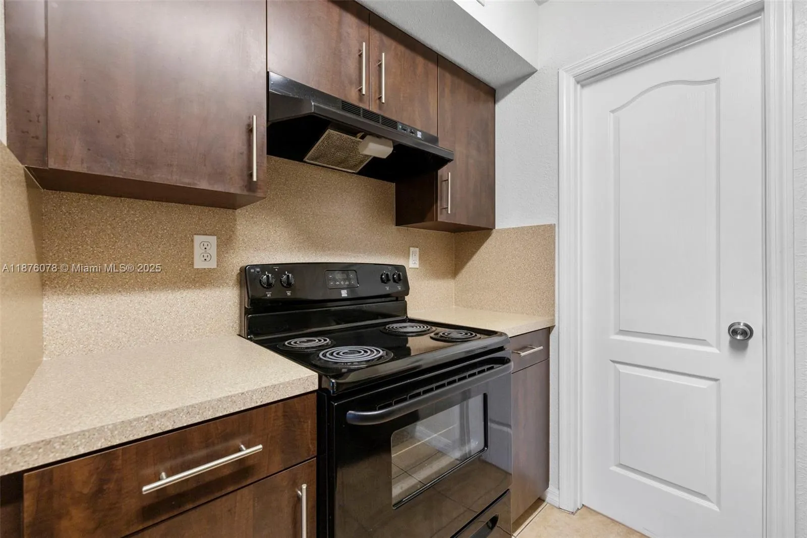 13 S Royal Poinciana Blvd, #17
