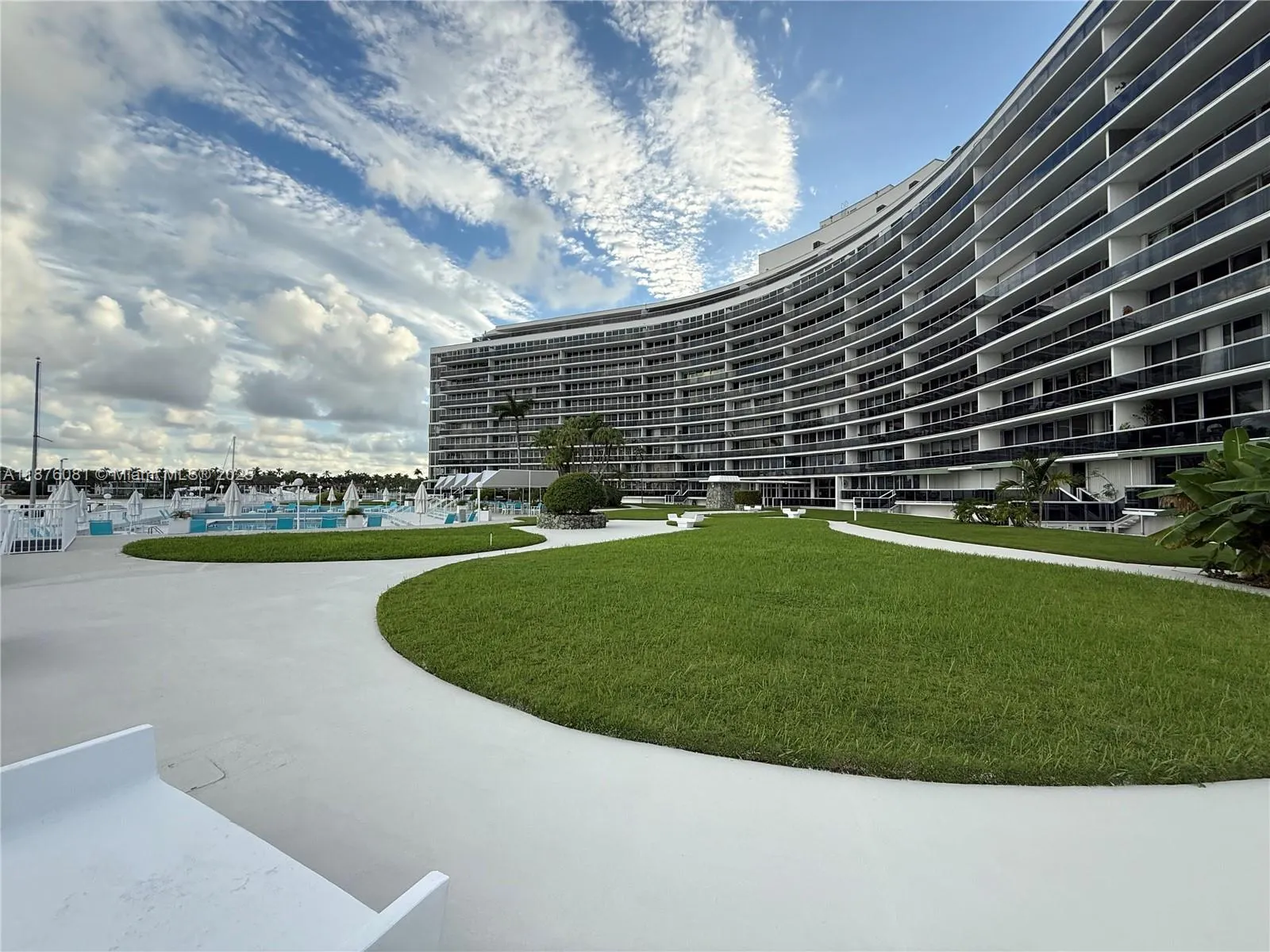 900 Bay Dr., #315