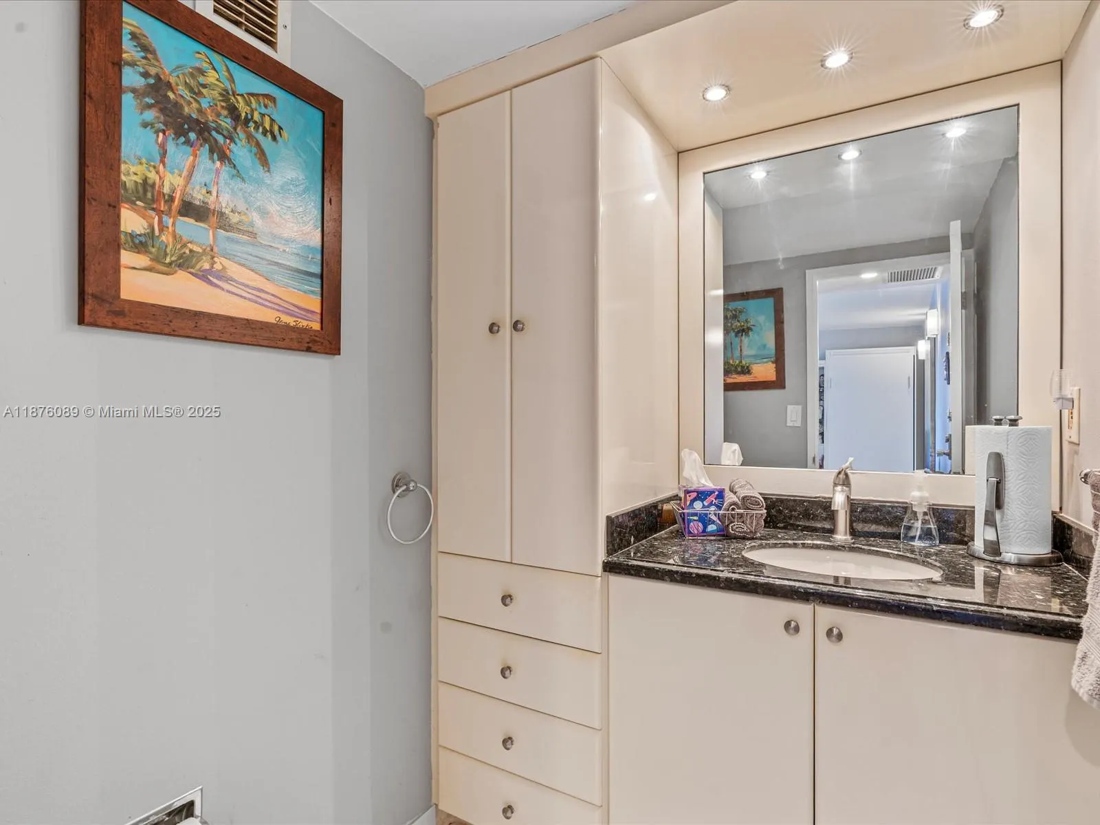 500 Three Islands Blvd, #517
