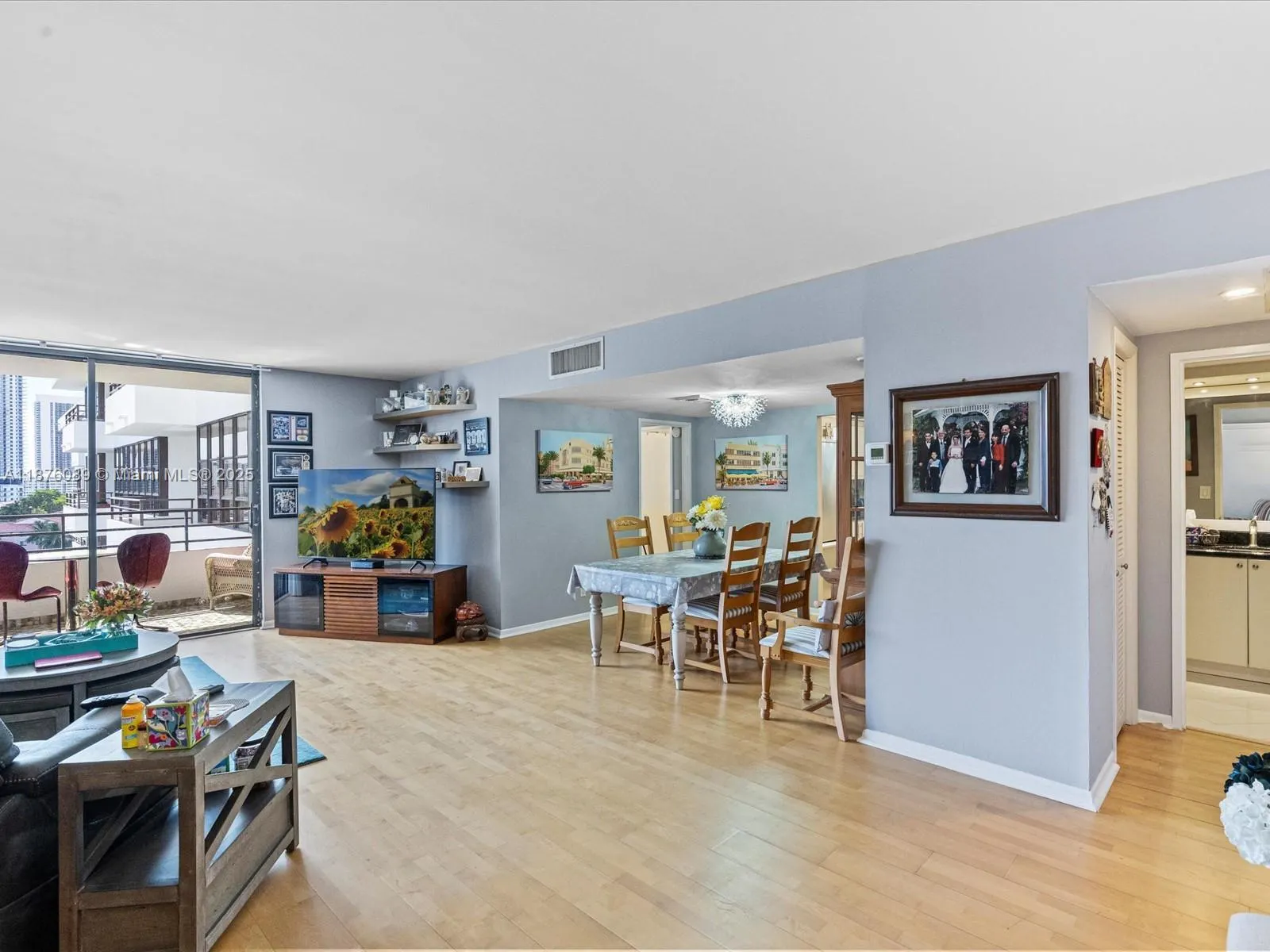 500 Three Islands Blvd, #517
