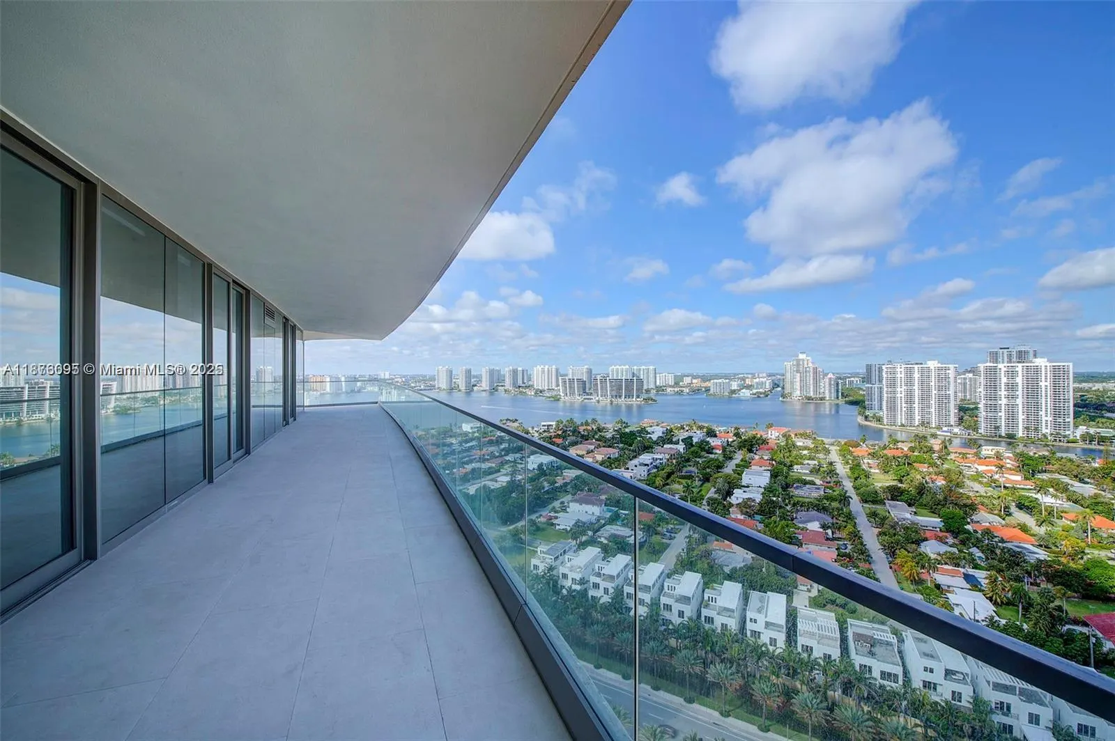 18975 Collins Ave, #2205