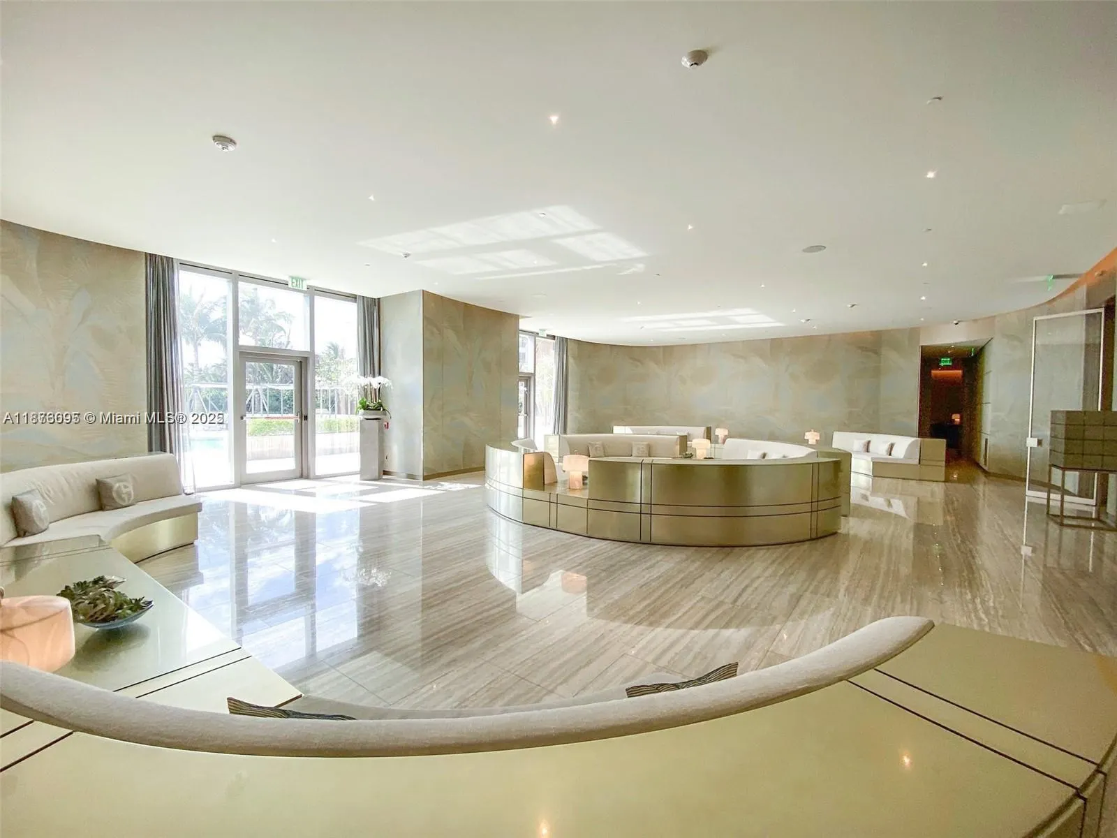 18975 Collins Ave, #2205