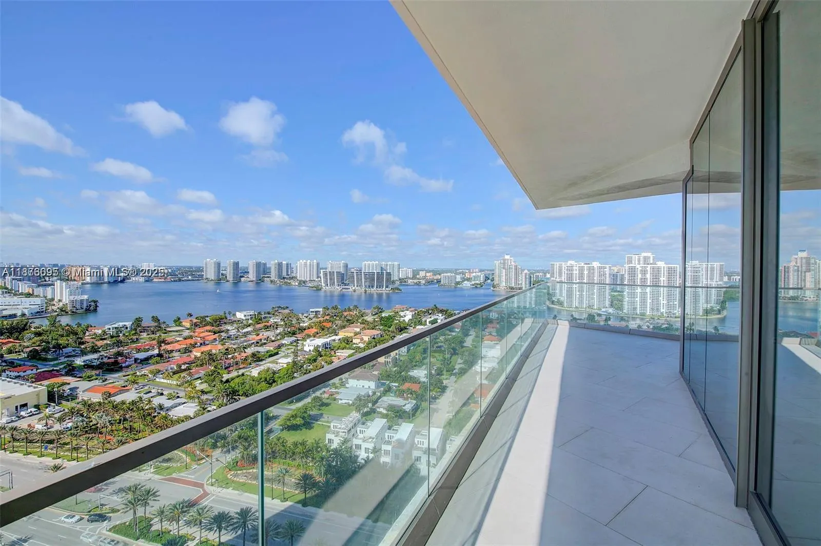 18975 Collins Ave, #2205