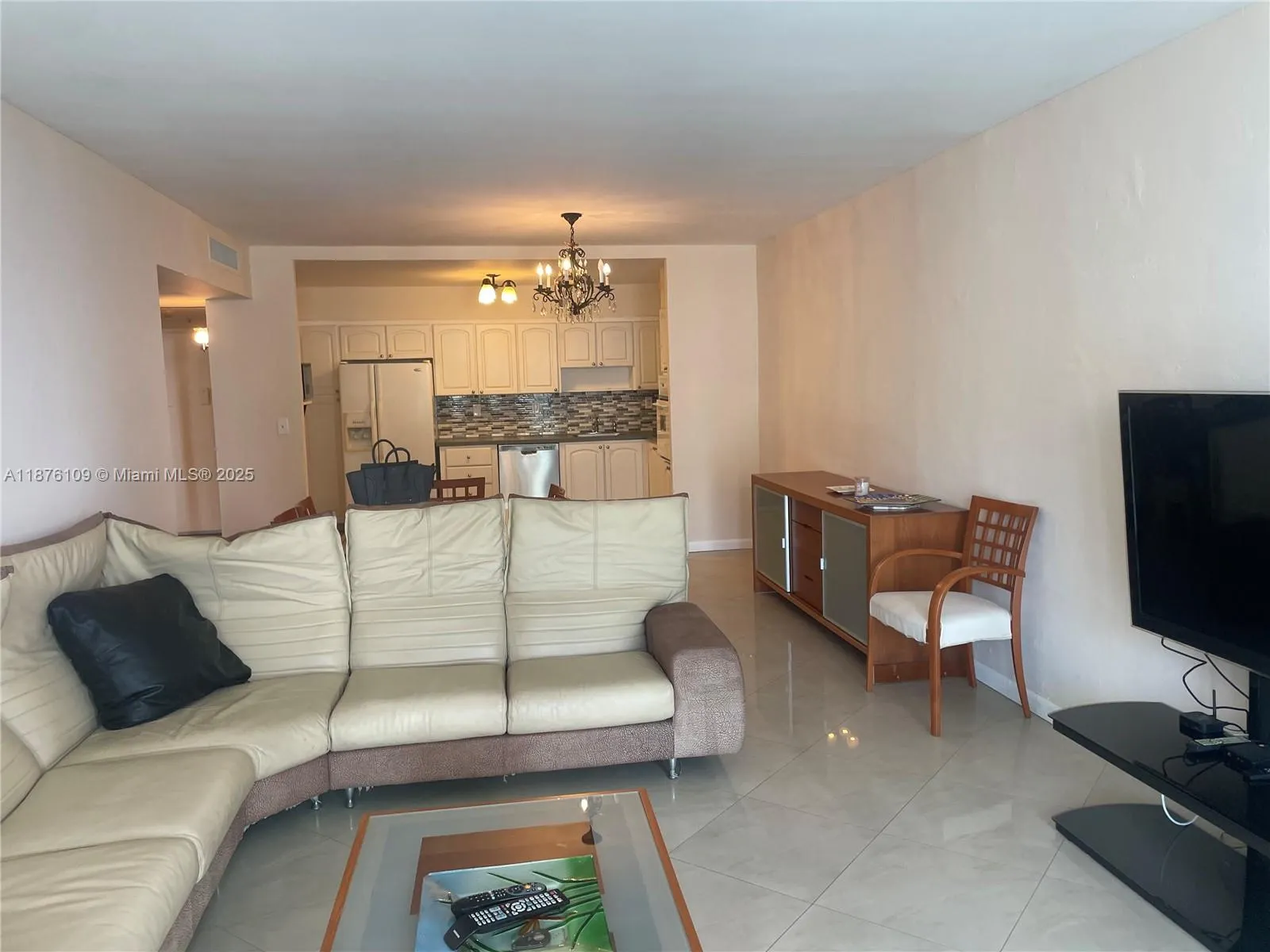 19380 Collins Ave, #1014