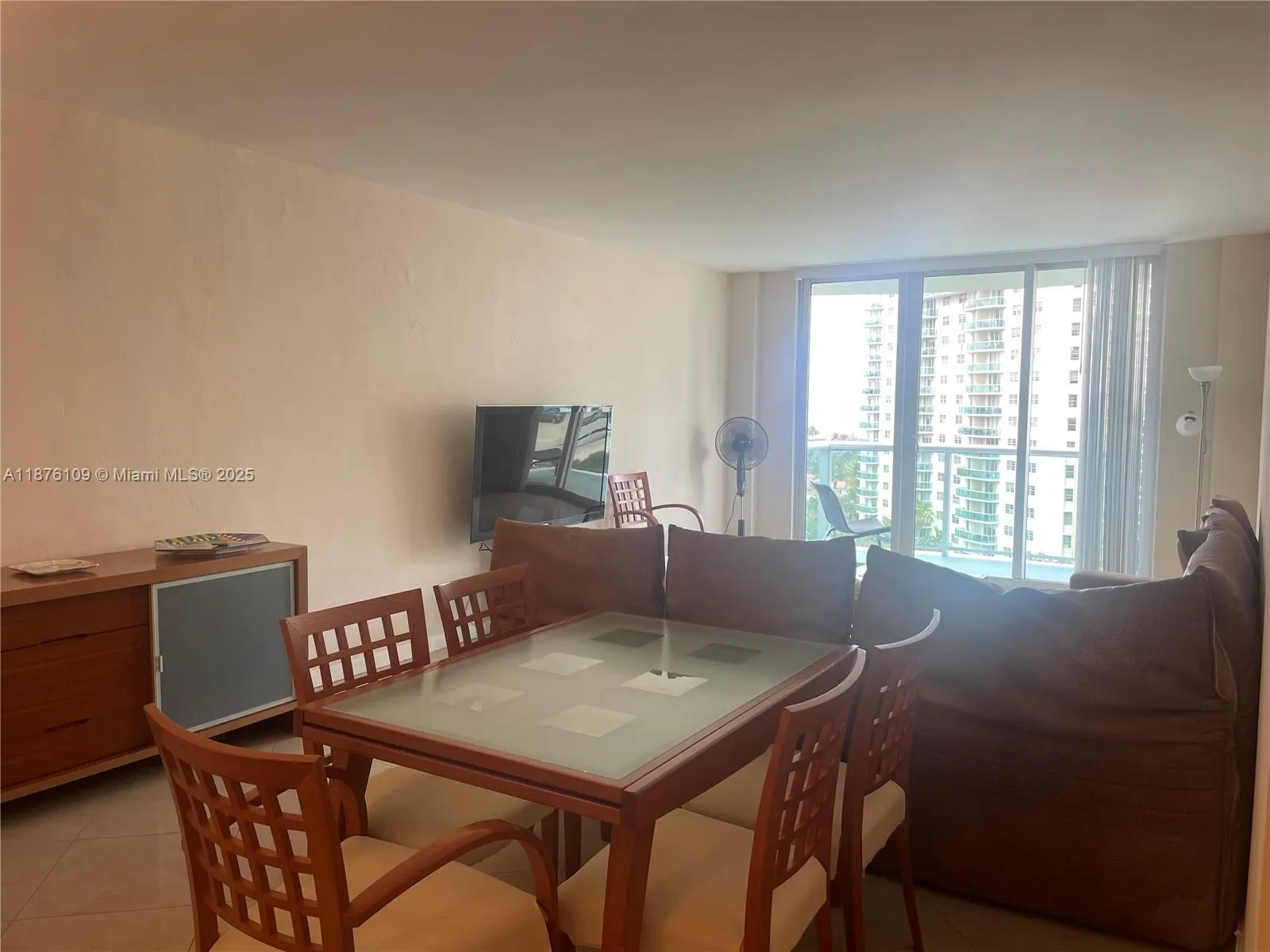 19380 Collins Ave, #1014