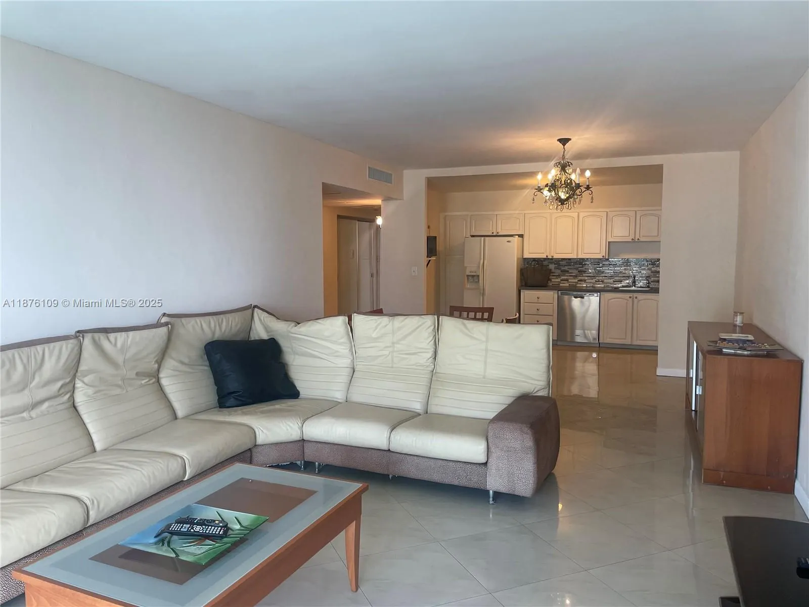 19380 Collins Ave, #1014
